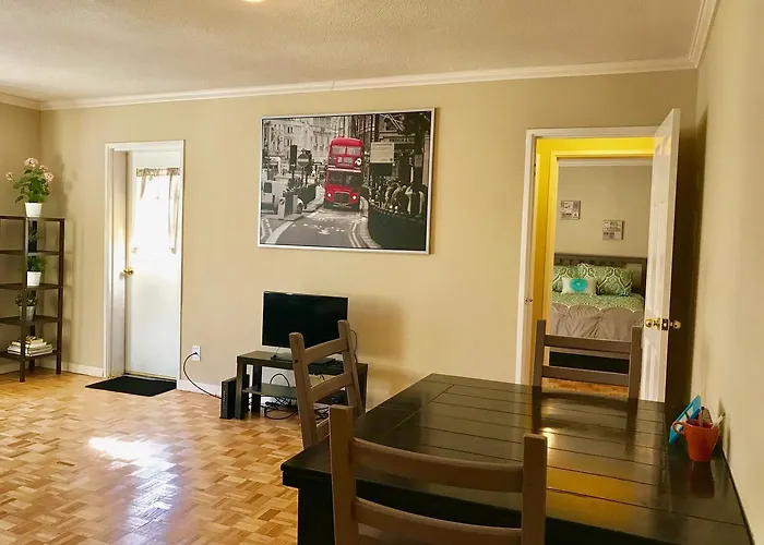 Downtown 1 Bedroom Apt 20L
