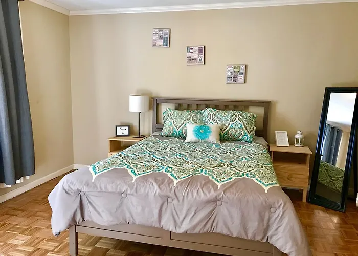 Downtown 1 Bedroom Apt 20L